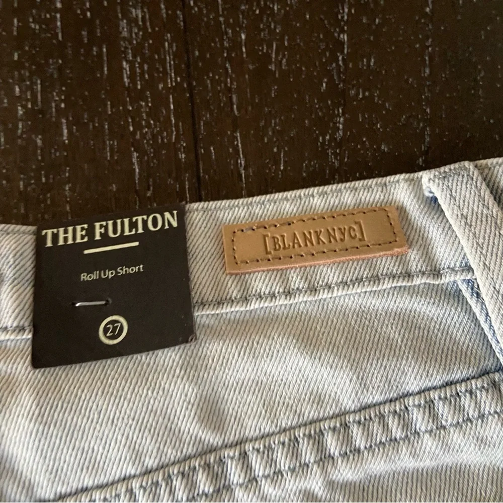 BLANK NYC The Fulton Light Wash Raw Hem Blue Jean High Waist Shorts Size 27‎ NWT